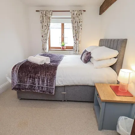 Horse And Farrier Barn Грейндж-овер-Сандс