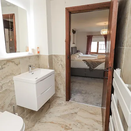 Horse And Farrier Barn *