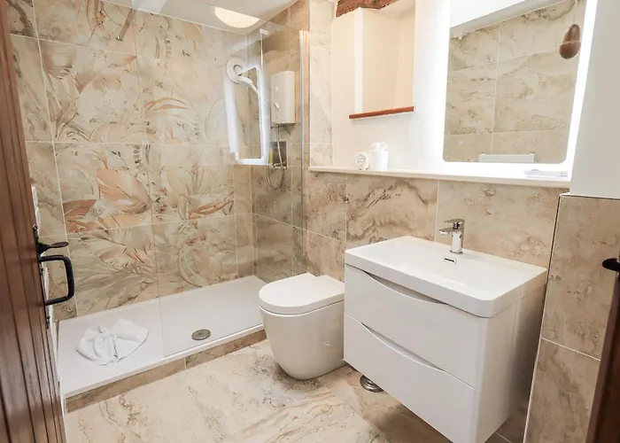 Horse And Farrier Barn *